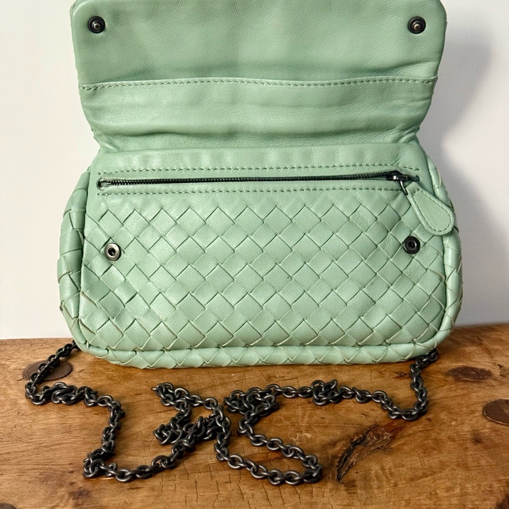 Bottega Veneta Classic Woven Bag - Picture 2 of 5